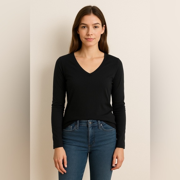Banana Republic Black Long Sleeve V-Neck Basics Tee Shirt - Size Small - Picture 1 of 10